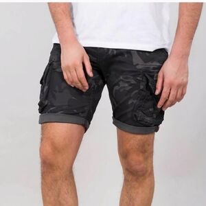 Alpha Industries Gargo Camo Crew short
